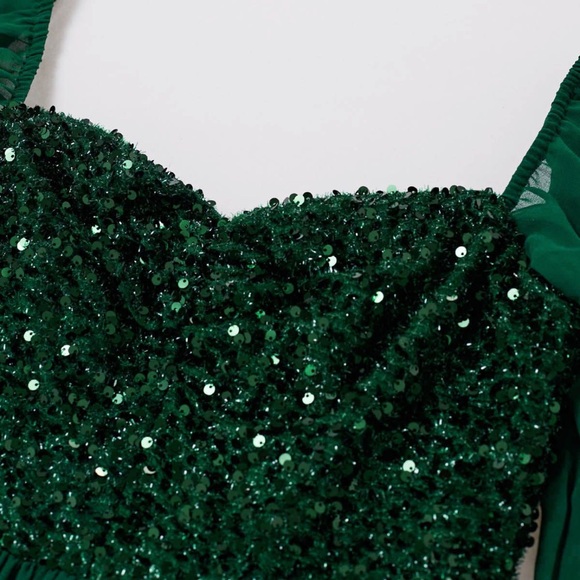 Green Sequined Party Dress with slit - Picture 4 of 7